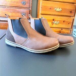 Izod Tan and Black Men's Boots